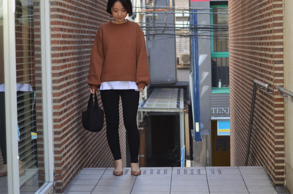 Pick Up Item "Honeycomb Aran Puff Sleeve Top"